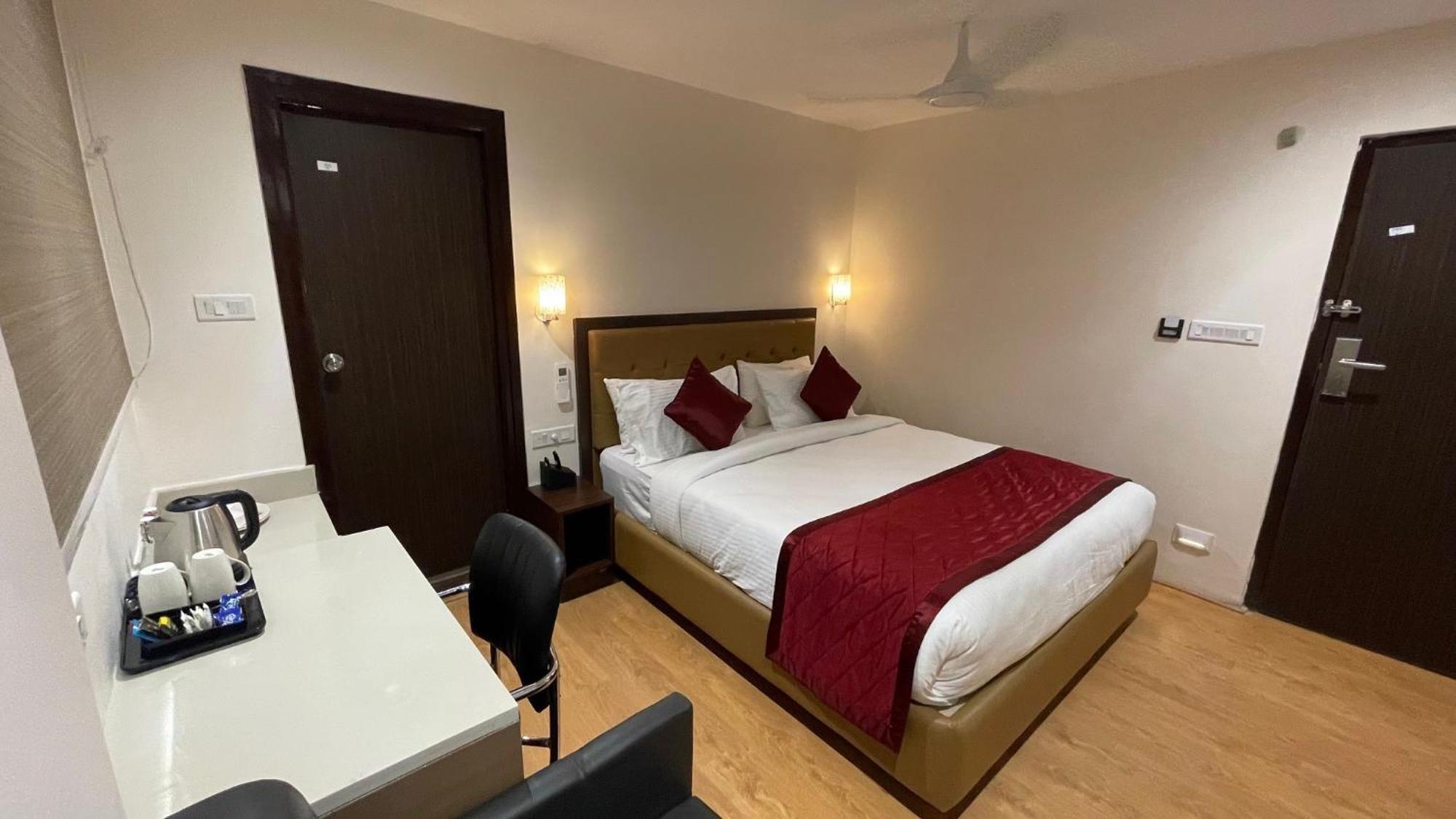Hotel Silver Cle حيدر أباد المظهر الخارجي الصورة
